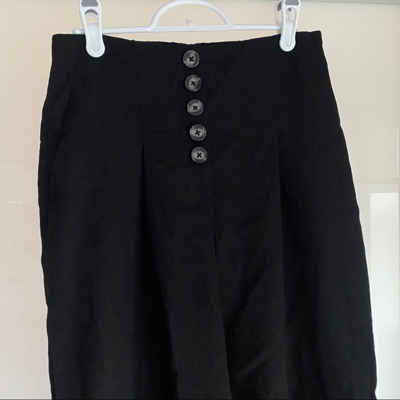 2/$15 🌿 NWOT button front wide leg pants - Picture 2 of 7